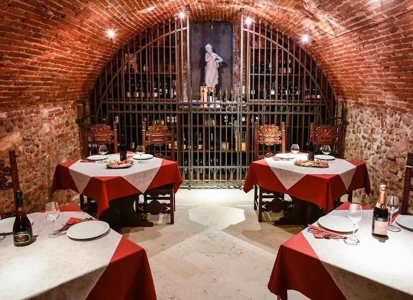 Restaurant Photo