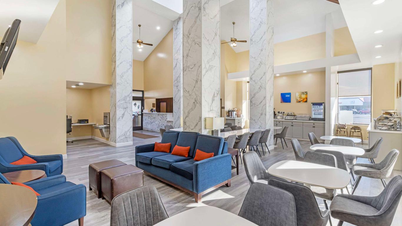 Comfort Inn and Suites Near Fallon Naval Air Station