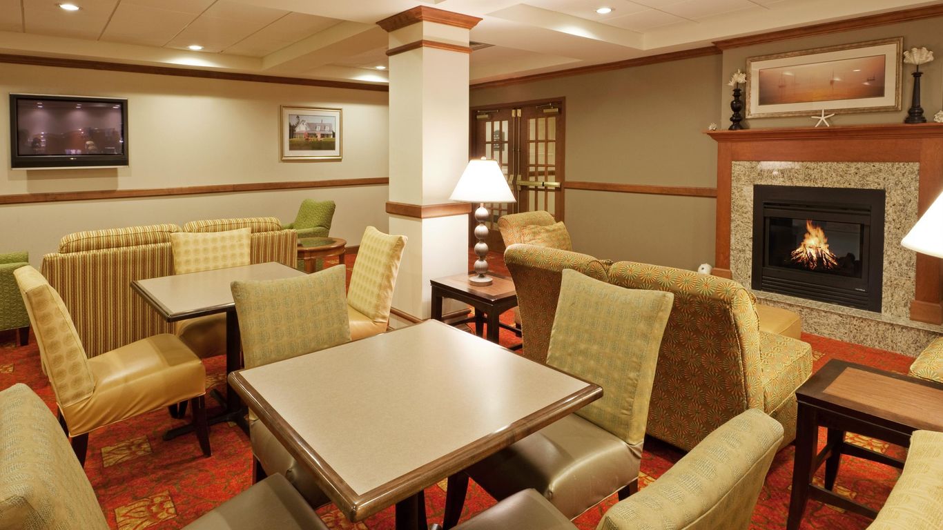 Holiday Inn Express Hotel & Suites Freeport, An IHG Hotel à partir de