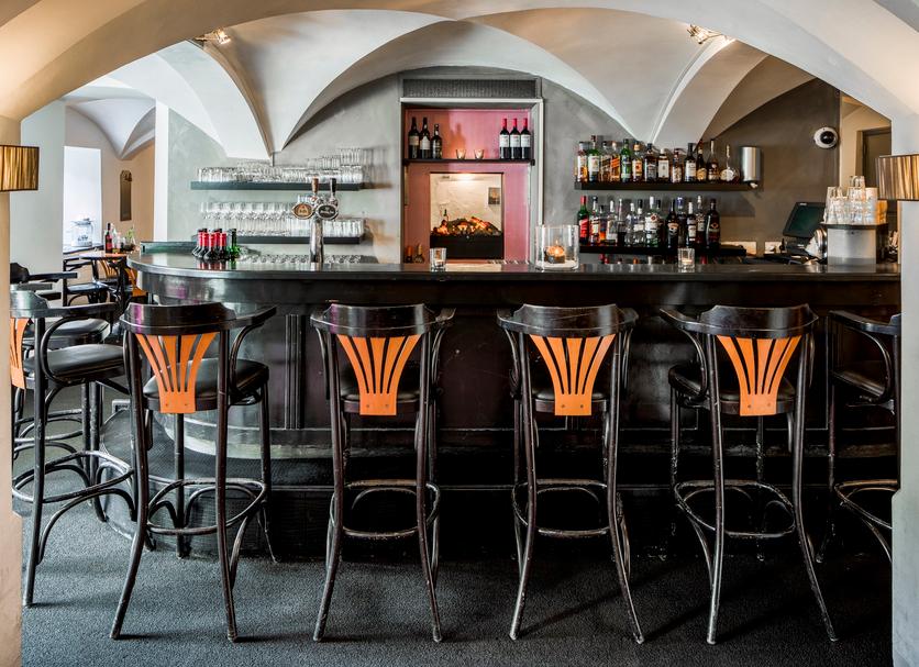 Bar Photo