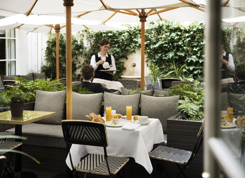 Restaurant Photo