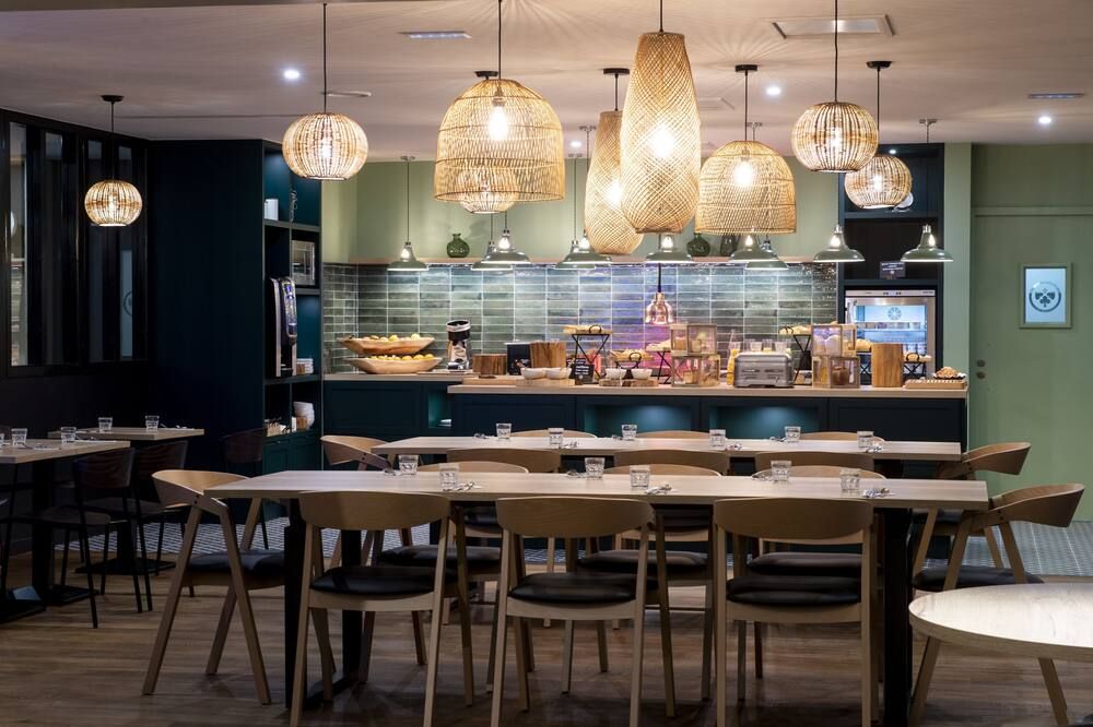 Restaurant Photo