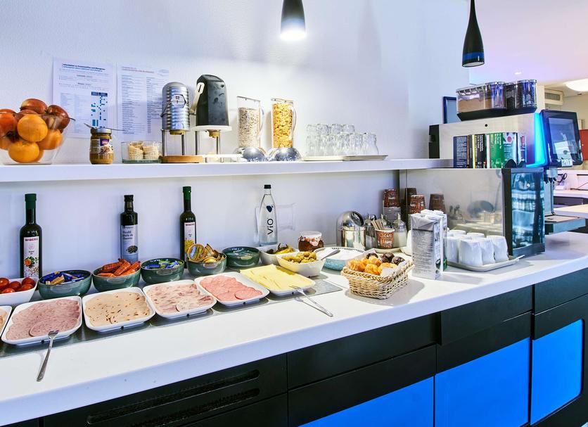 Buffet Photo