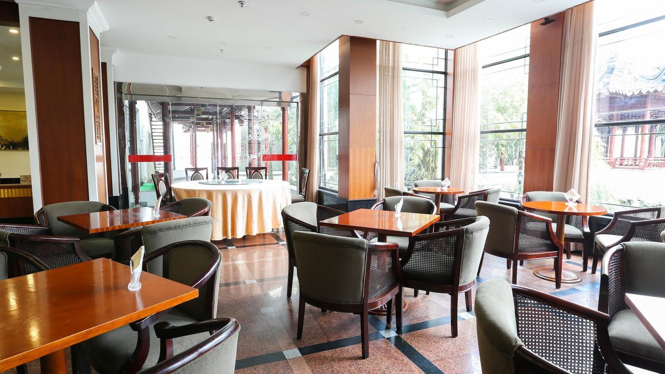 Riverside Hotel