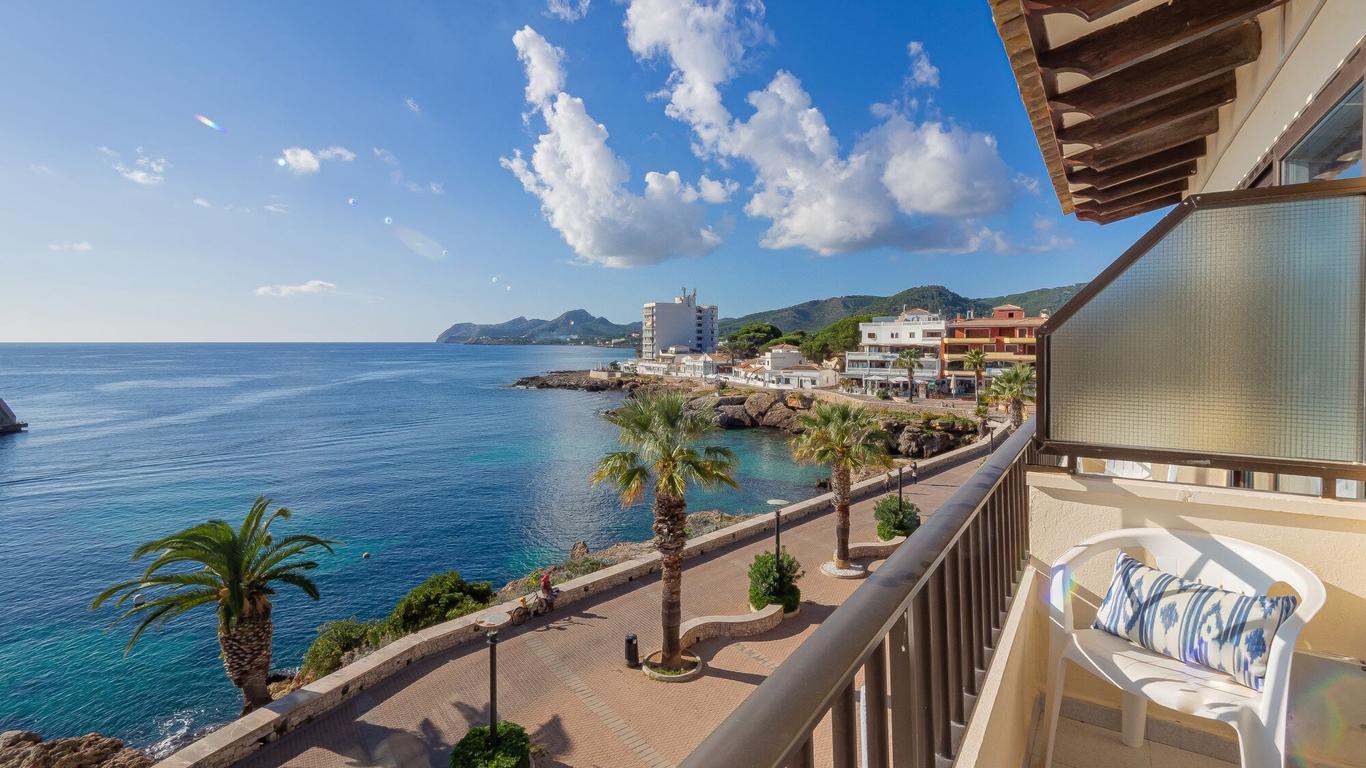 Hostal Port Corona