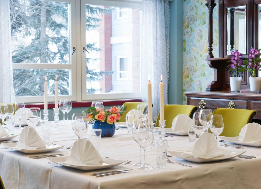 Restaurant Photo
