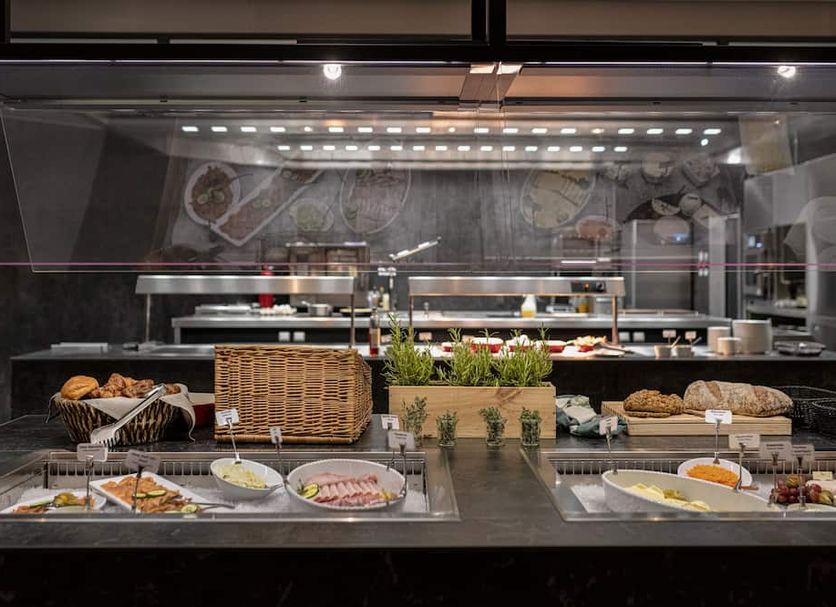 Buffet Photo