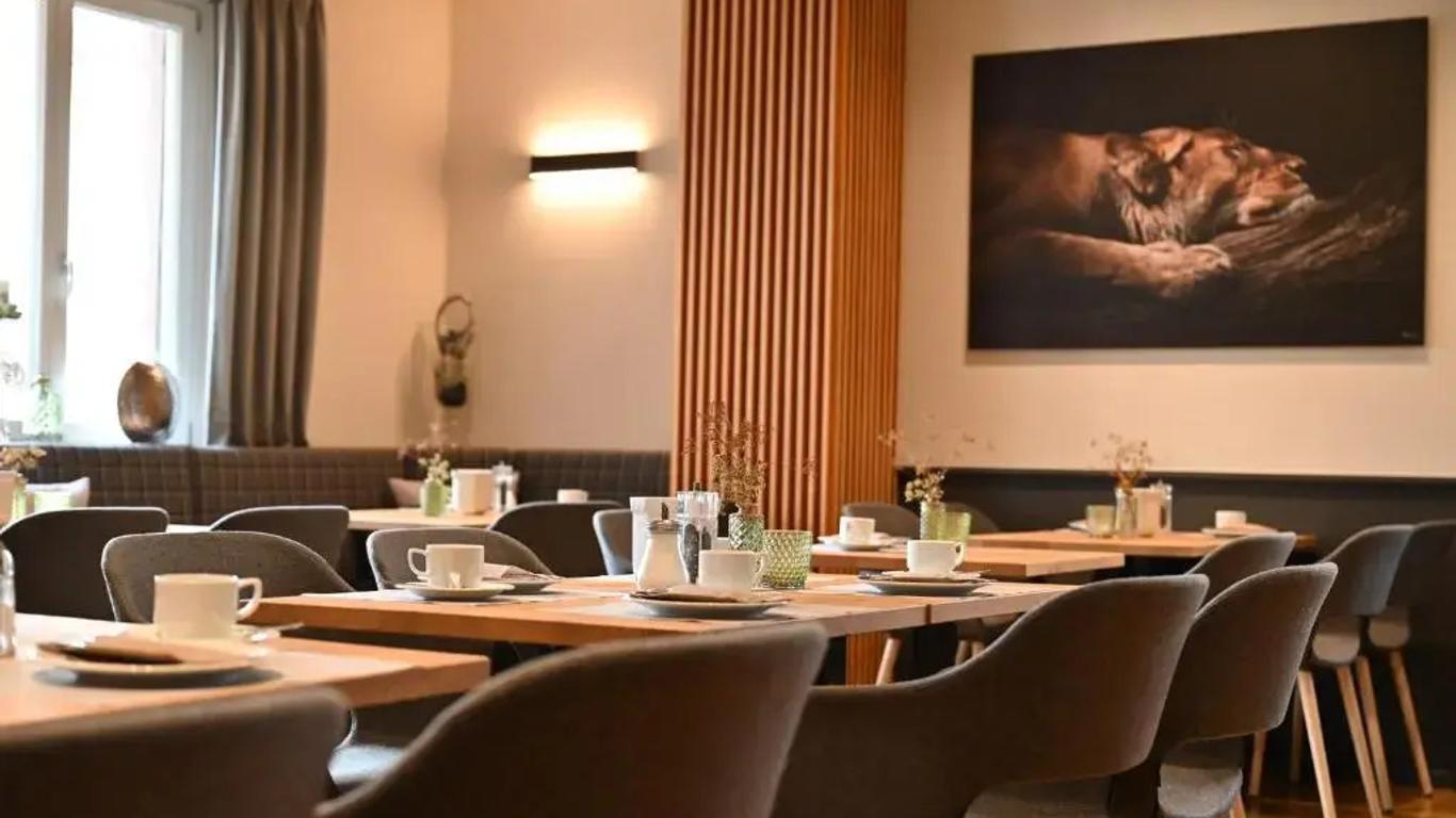 Land-gut Hotel zum Löwen Garni