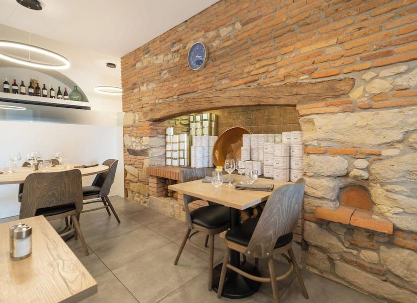 Restaurant Photo