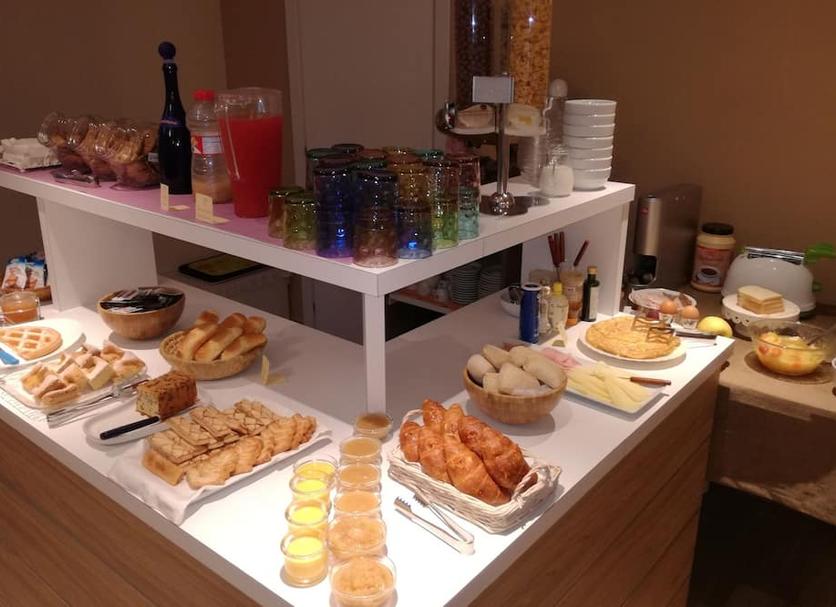 Buffet Photo