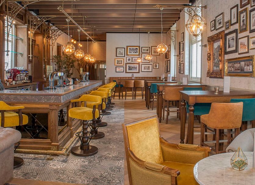 Restaurant Photo