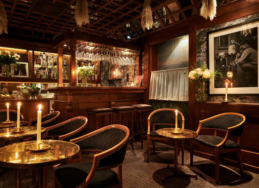 Bar Photo