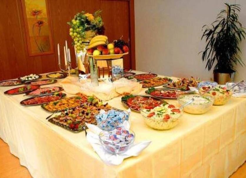 Buffet Photo