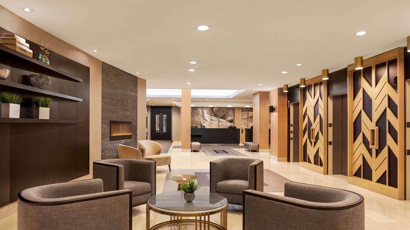 Doubletree by Hilton Pointe Claire Montreal Airport West