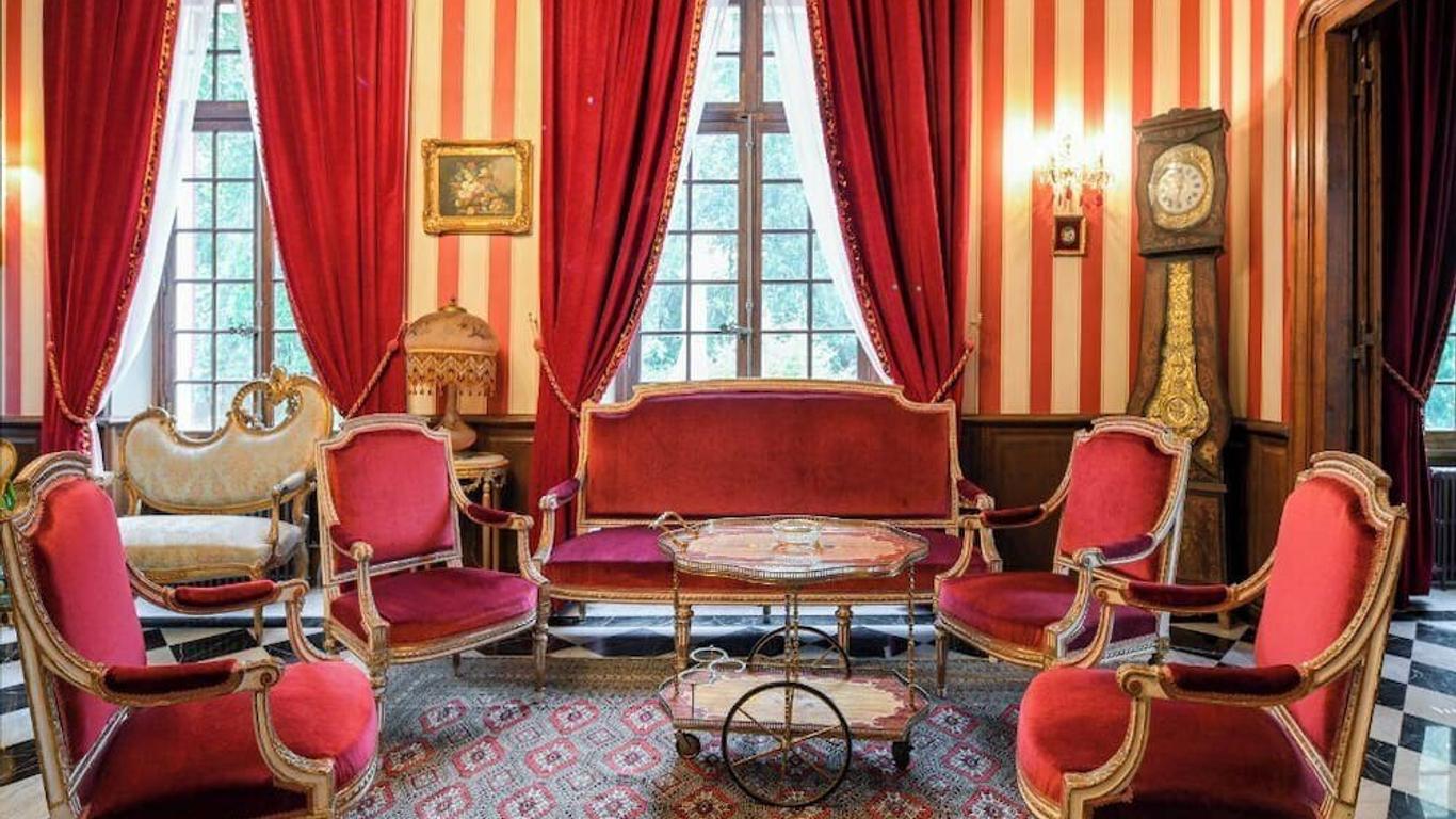 Le Petit Château de Barbizon au Bois du Mée