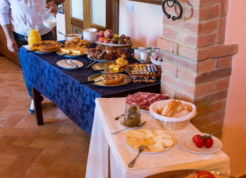 Buffet Photo