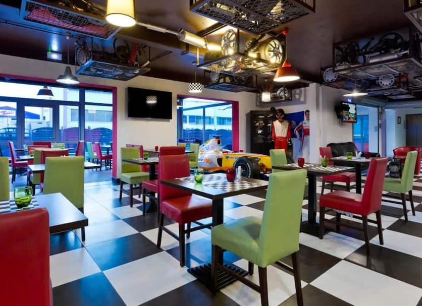 Restaurant Photo