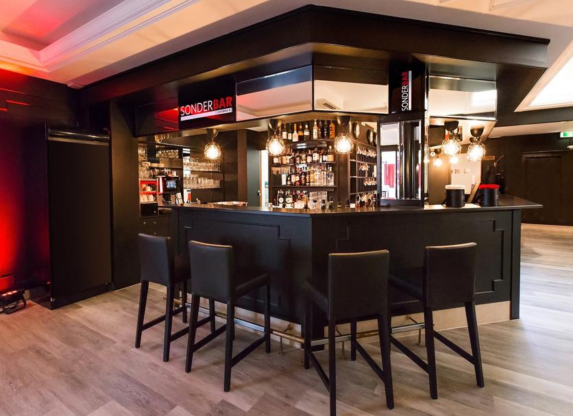 Bar Photo
