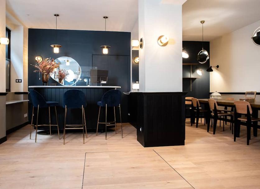 Bar Photo