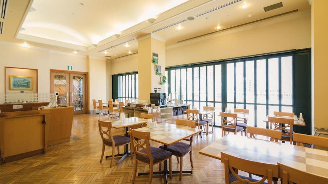 Jr Hotel Clement Uwajima