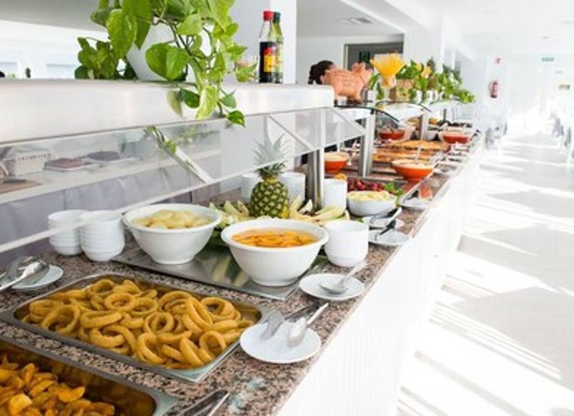Buffet Photo
