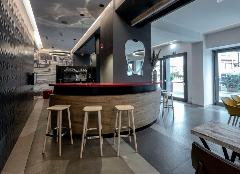 Bar Photo