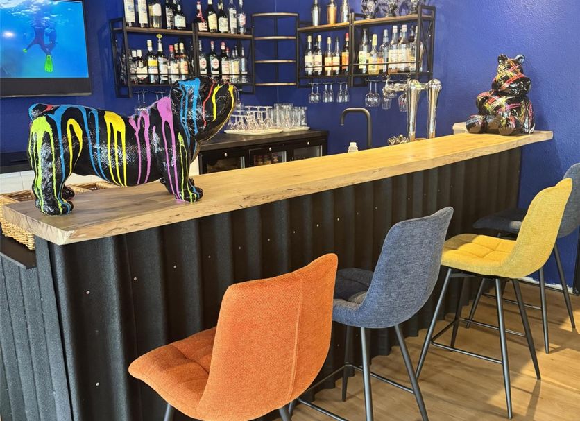 Bar Photo