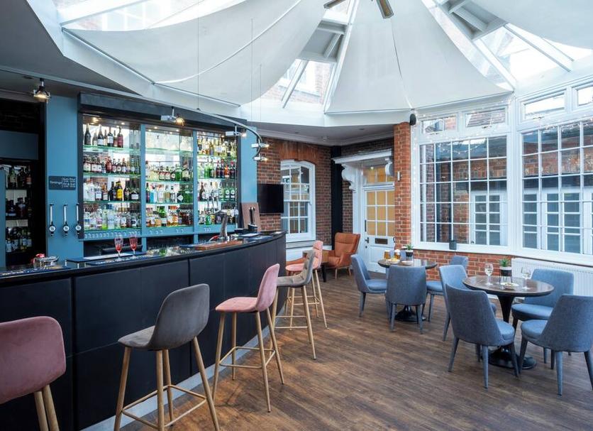 Bar Photo