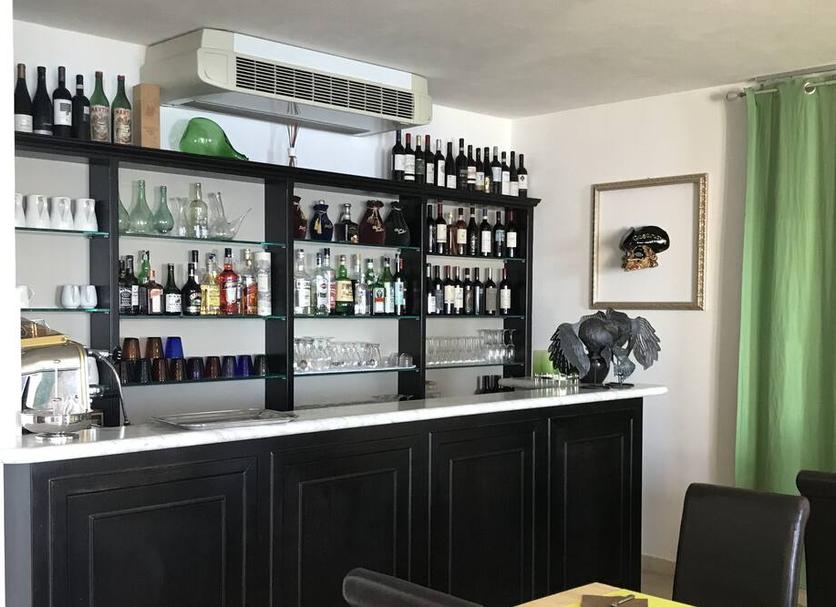Bar Photo