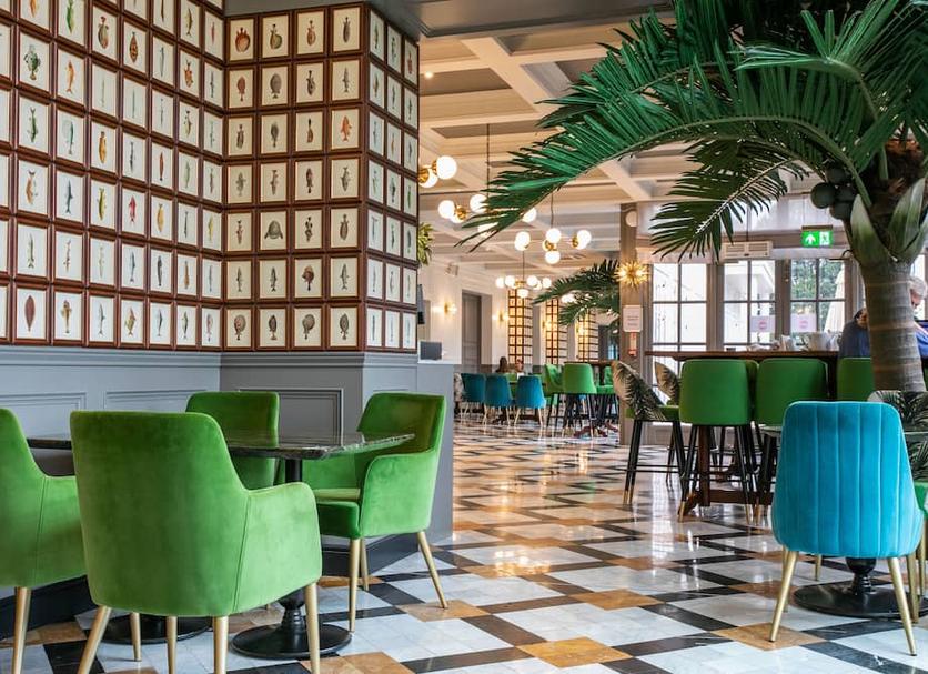 Restaurant Photo