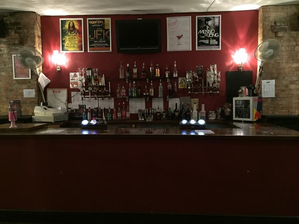 Bar