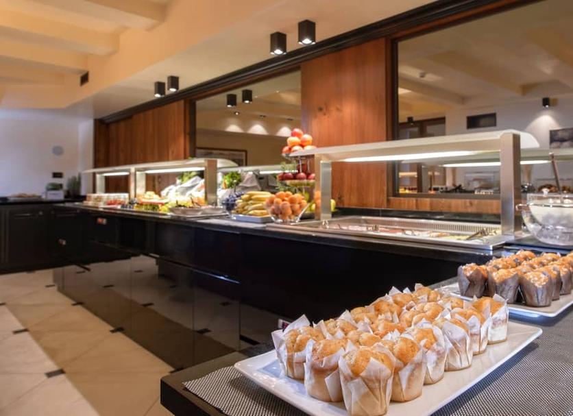 Buffet Photo