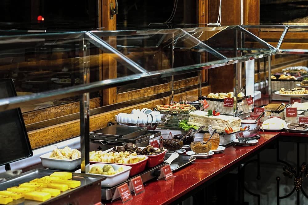 Buffet Photo