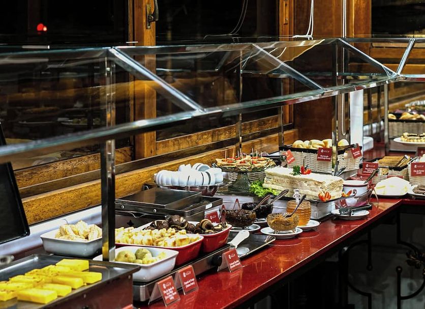 Buffet Photo