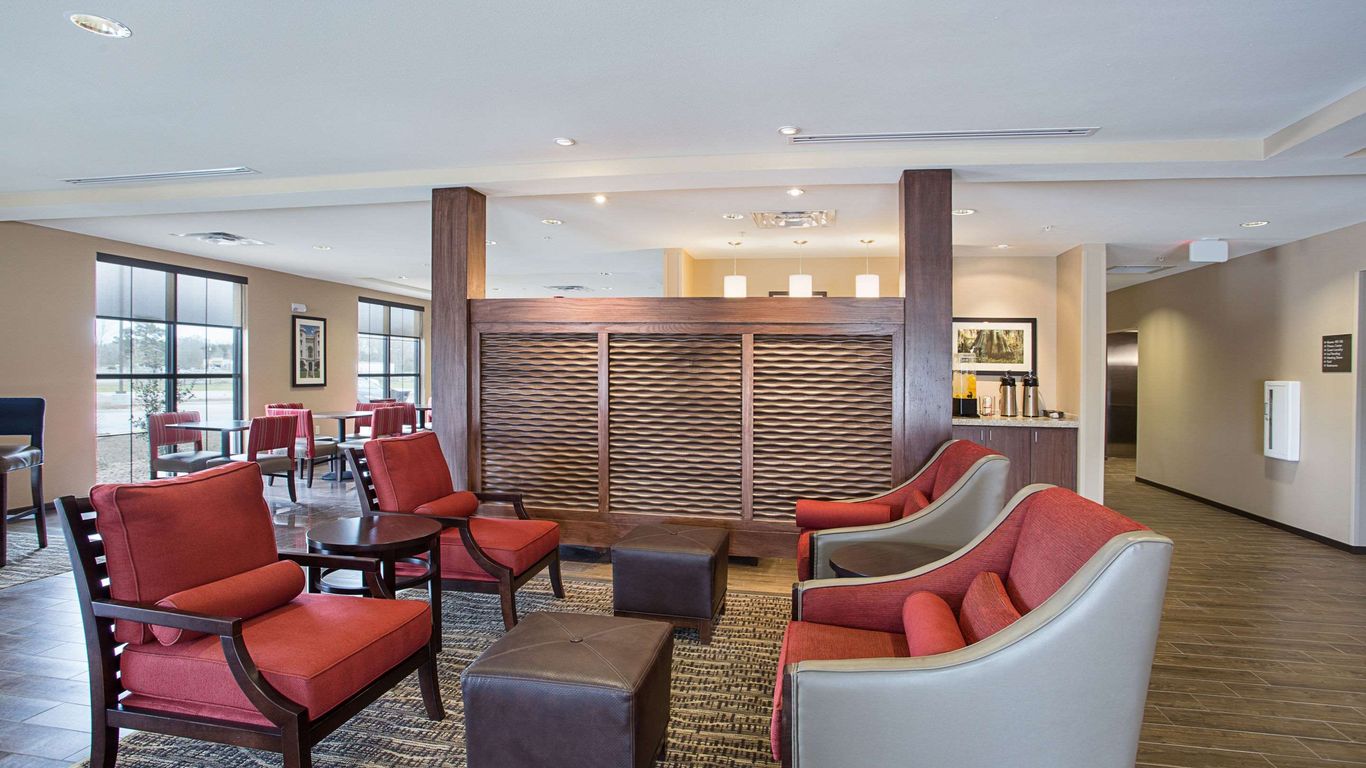 Comfort Inn & Suites à partir de 83 €. Hôtels à Zachary KAYAK