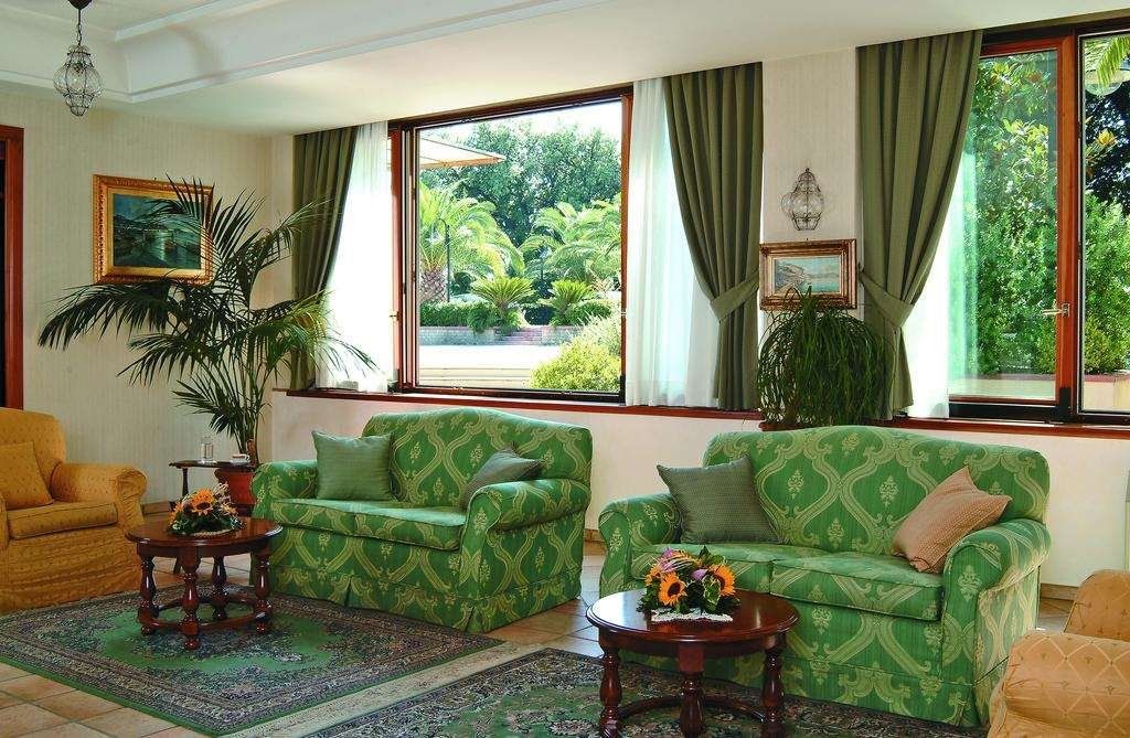 Salon