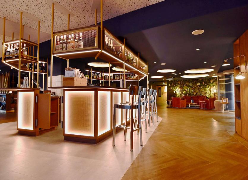 Bar Photo