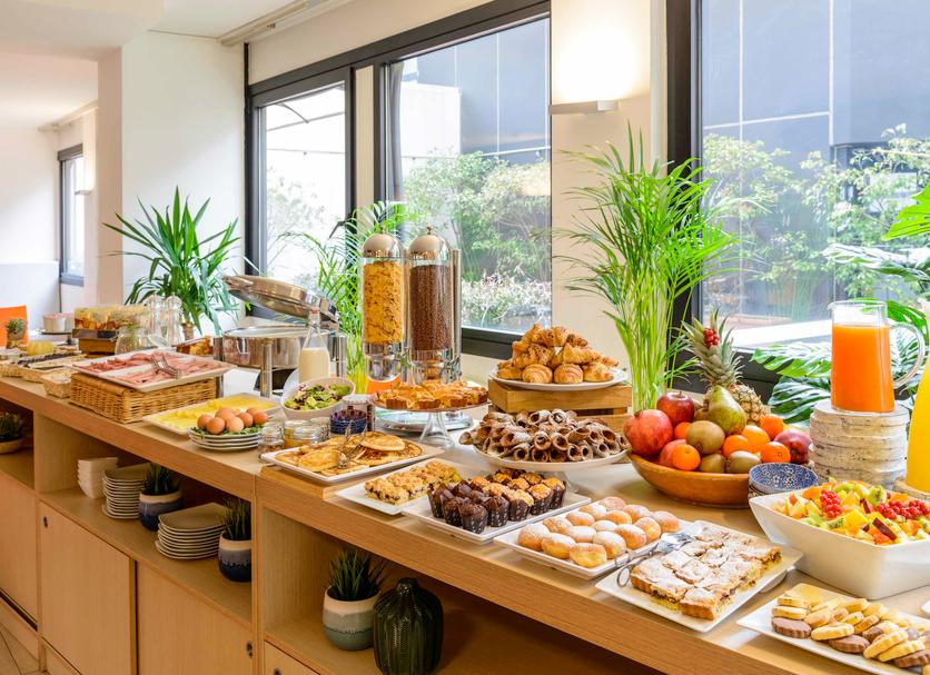 Buffet Photo