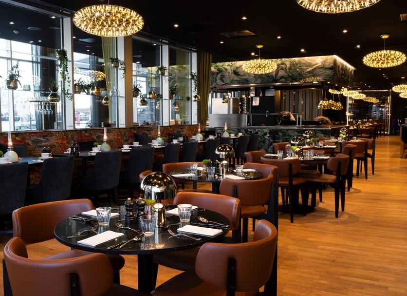 Restaurant Photo
