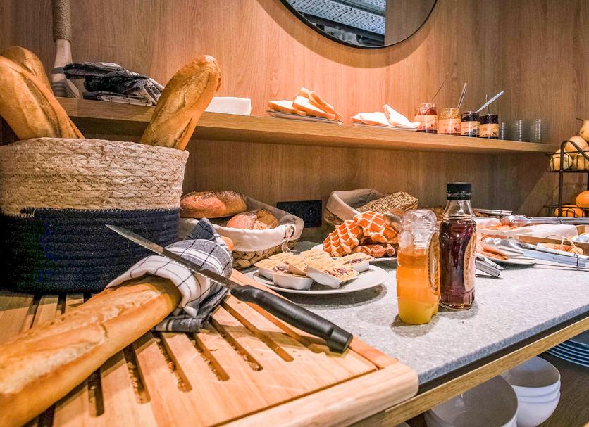 Buffet Photo