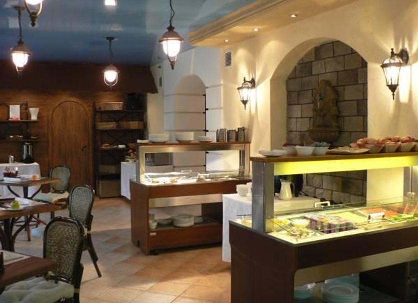 Restaurant Photo