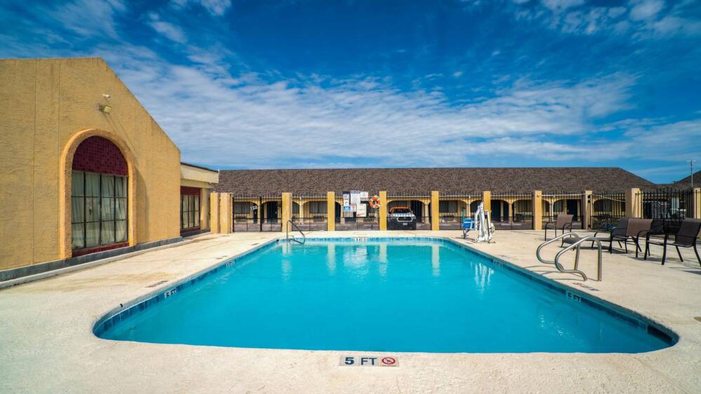 Aransas Bay Inn & Suites Corpus Christi By OYO