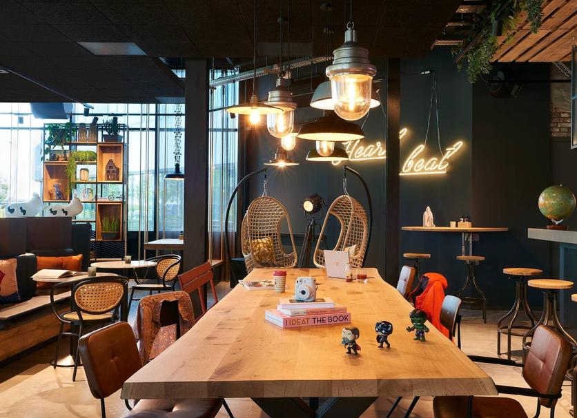 Restaurant Photo