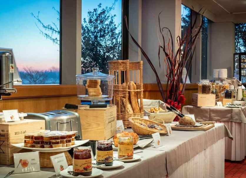 Buffet Photo