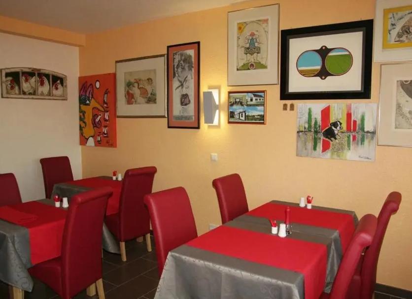 Restaurant Photo