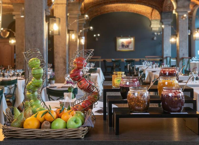 Buffet Photo