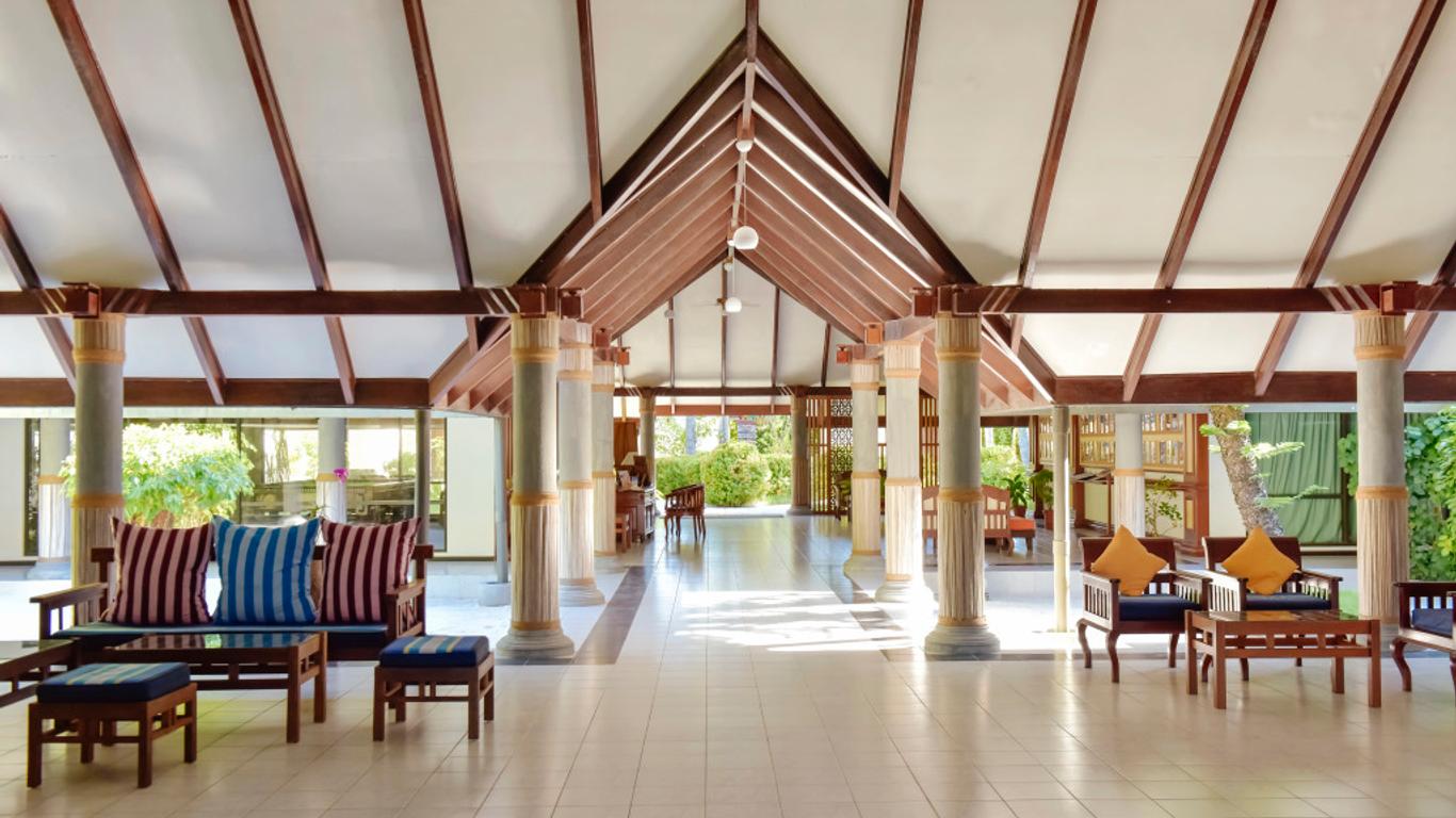 Holiday Island Resort & Spa