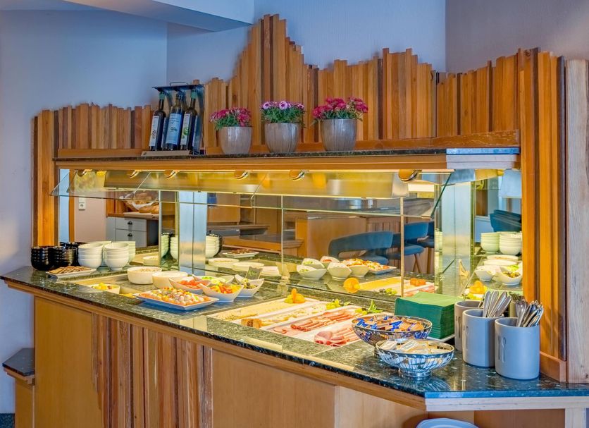 Buffet Photo