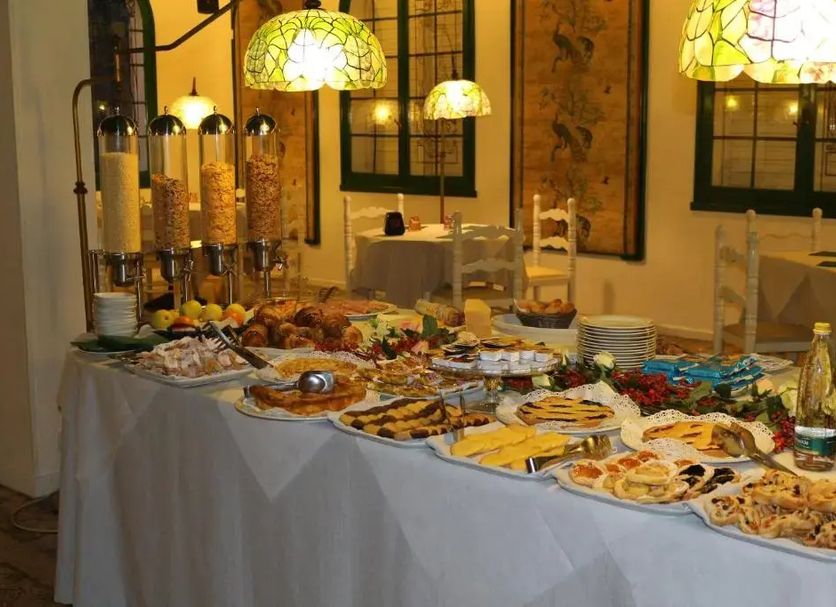 Buffet Photo