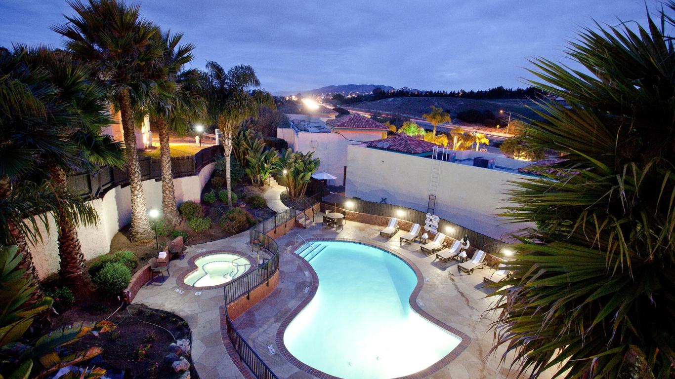 Holiday Inn Express Grover Beach-Pismo Beach Area